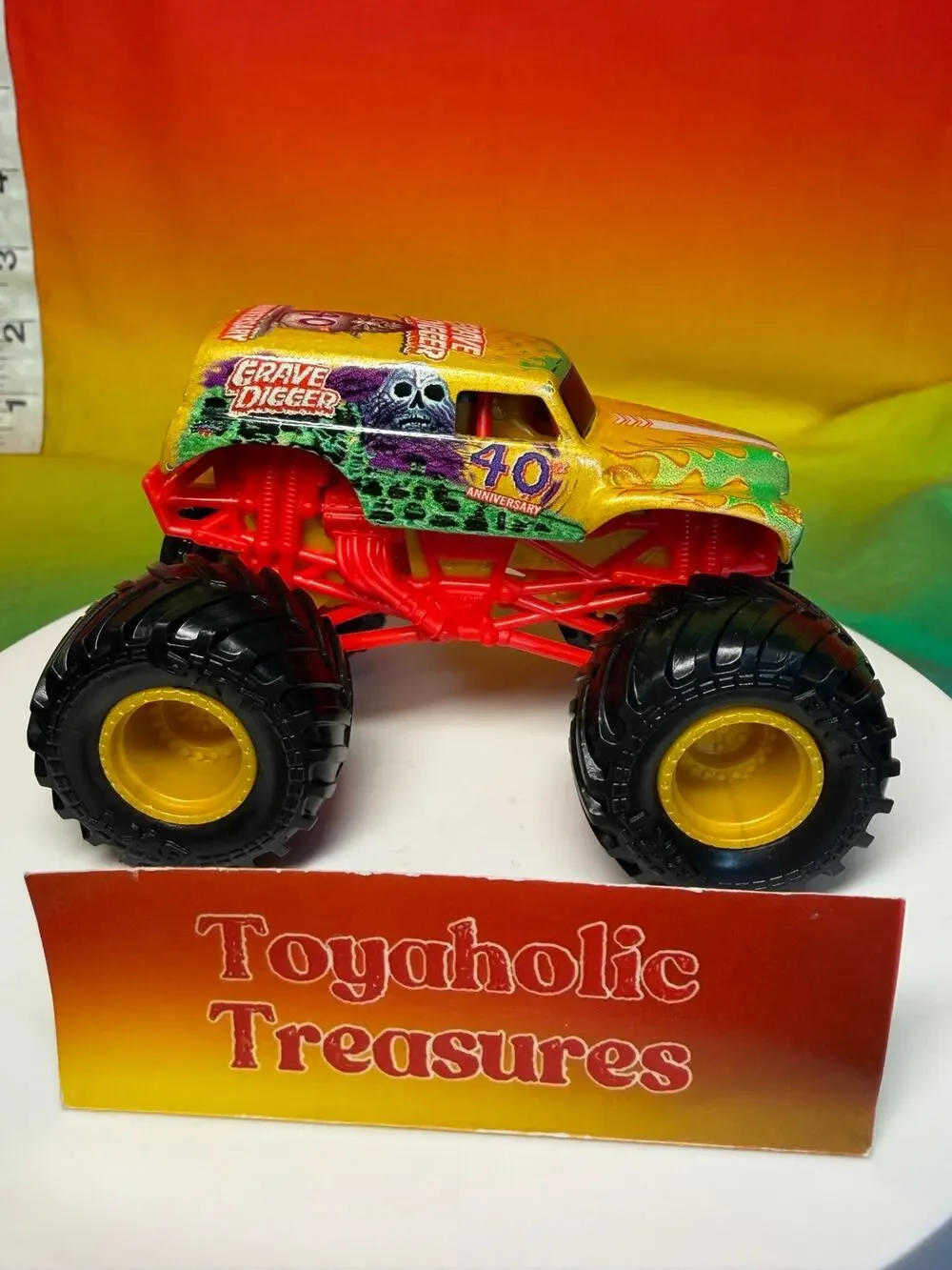 Monster Jam Grave Digger 40th Anniversary Truck 1:64 Scale